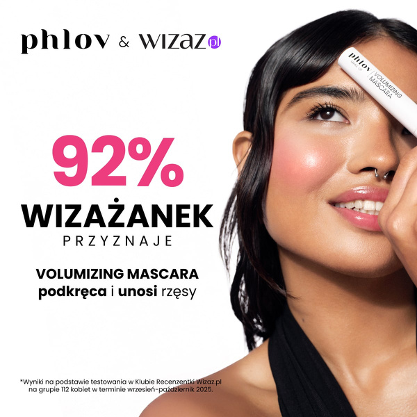 MAKE UP VOLUMIZING MASCARA