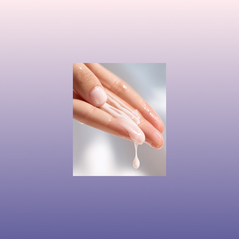 Milchige, tonisierende Essenz mit aufhellender Wirkung